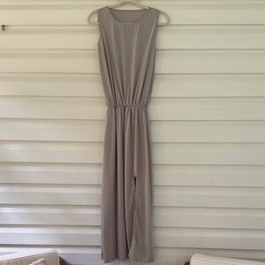 Sleeveless sundress in Taupe